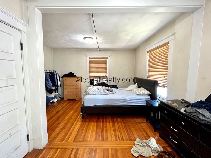 62 Harlow St, Arlington