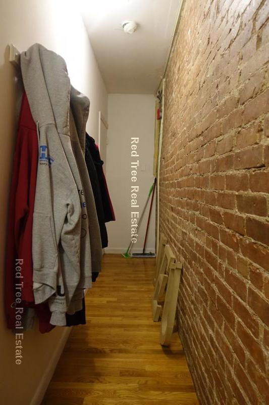 28 Huntington Ave, Jamaica Plain