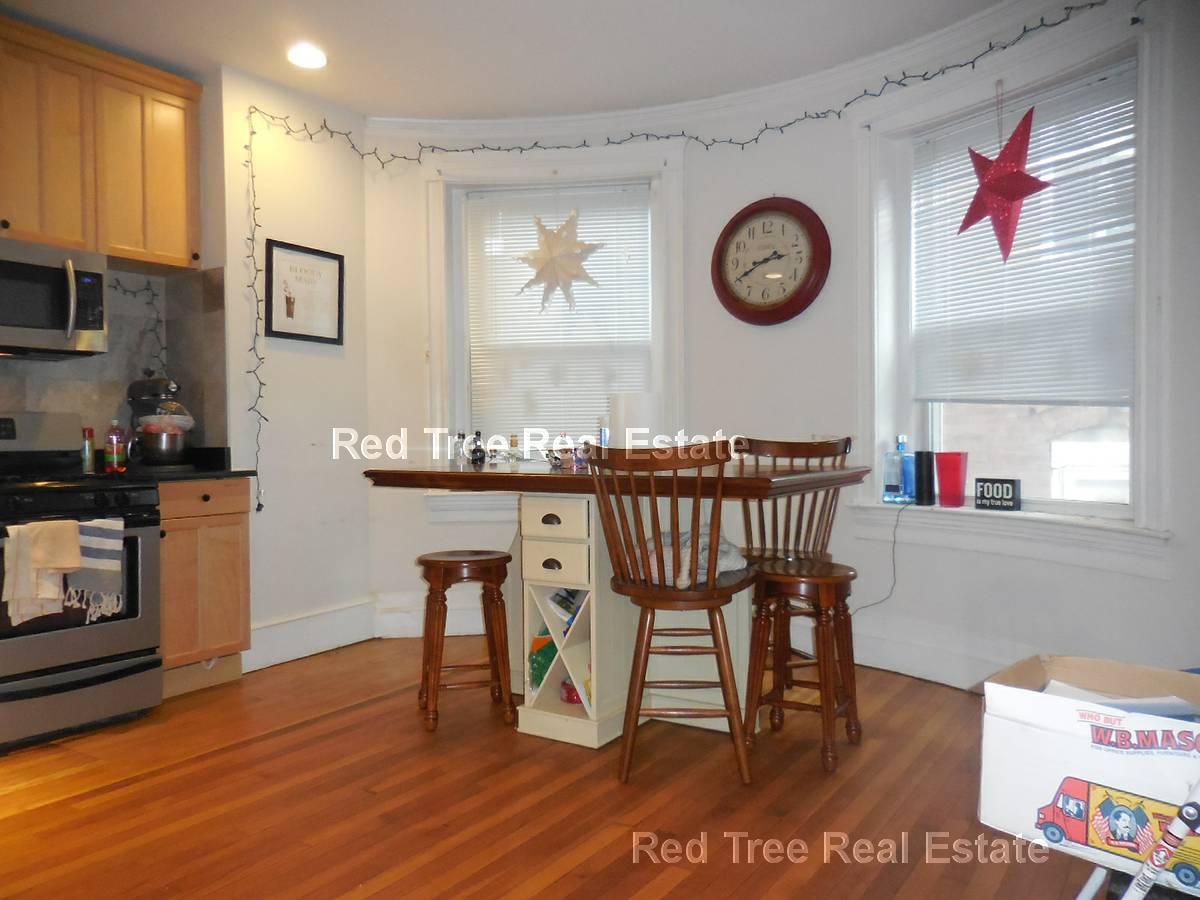 191 Winthrop Rd, Brookline Hills