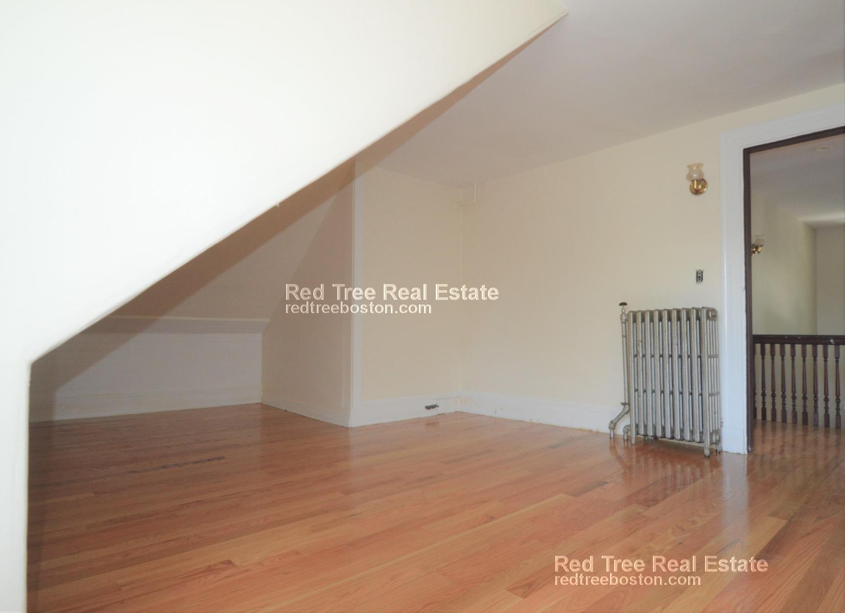 34 Auburn St, Coolidge Corner