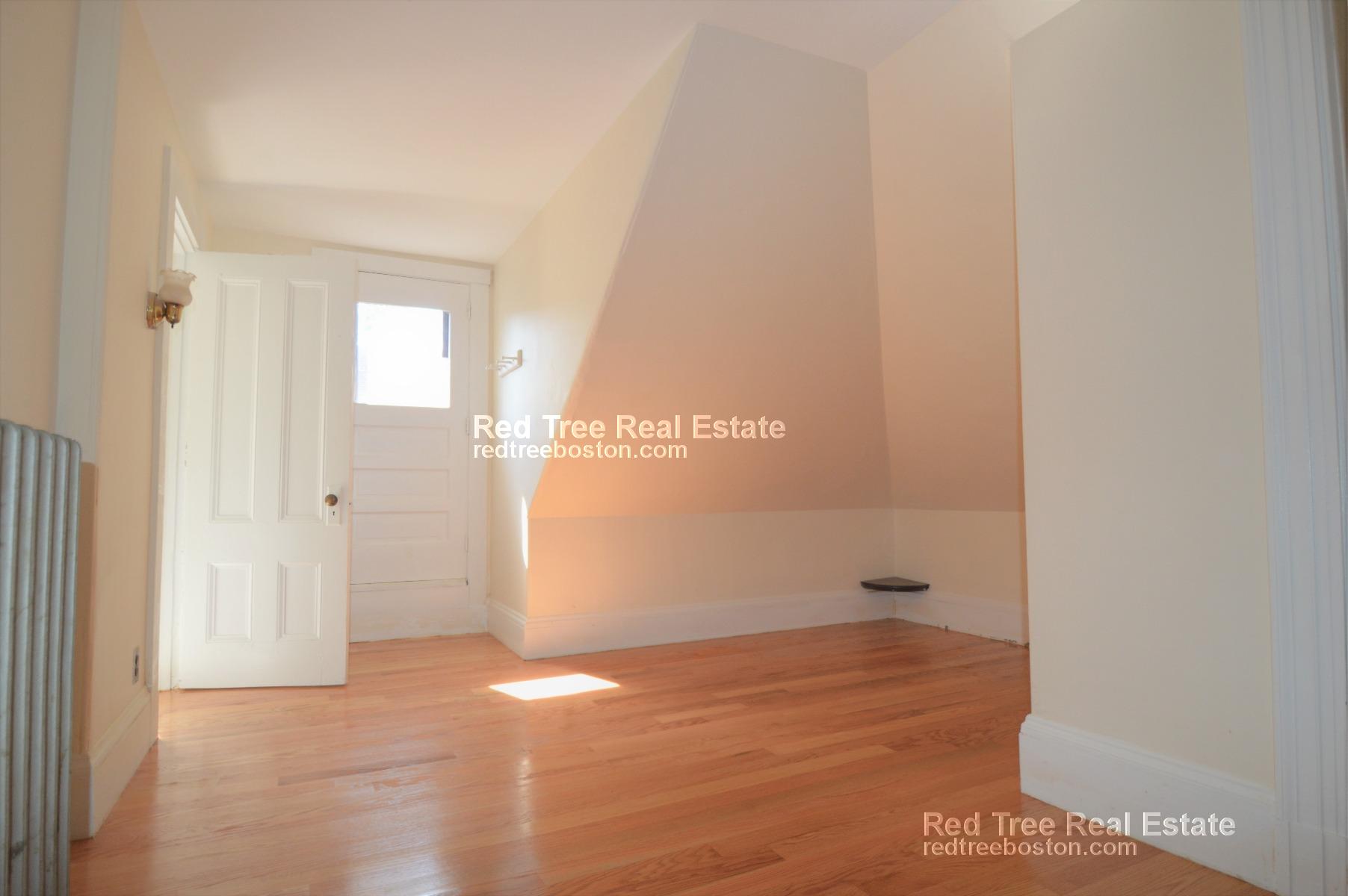 34 Auburn St, Coolidge Corner