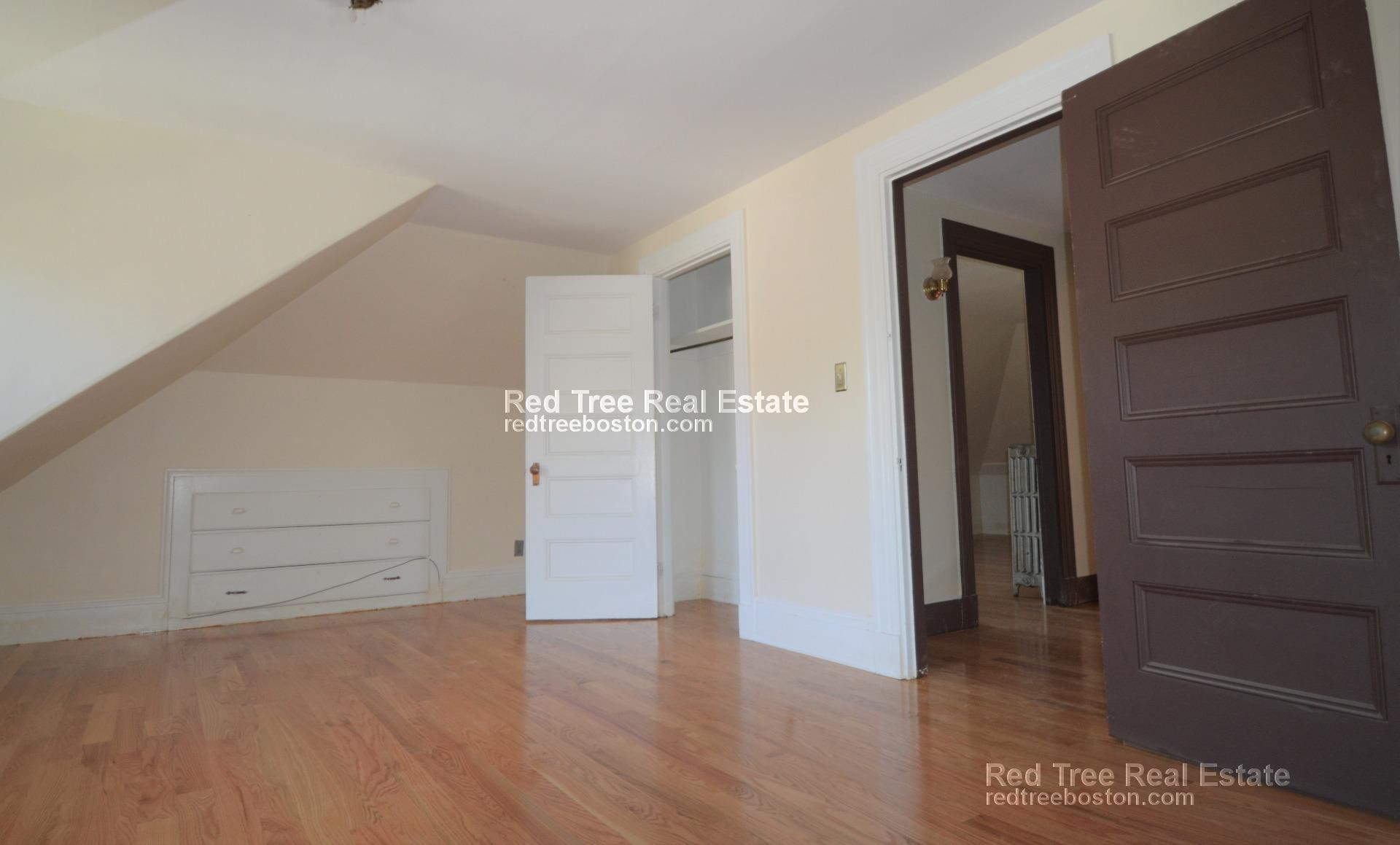 34 Auburn St, Coolidge Corner