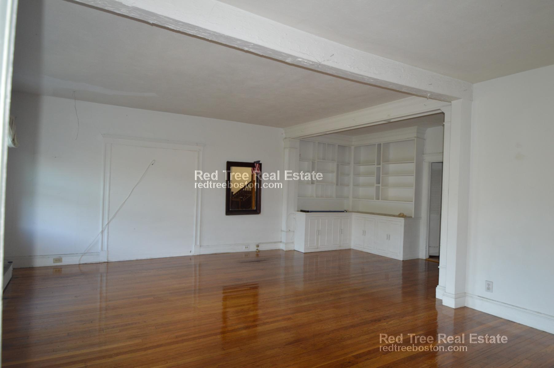 724 Washington St, Brookline Hills