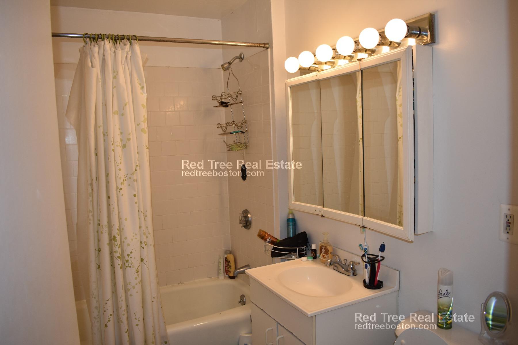 530 Cambridge St, Allston