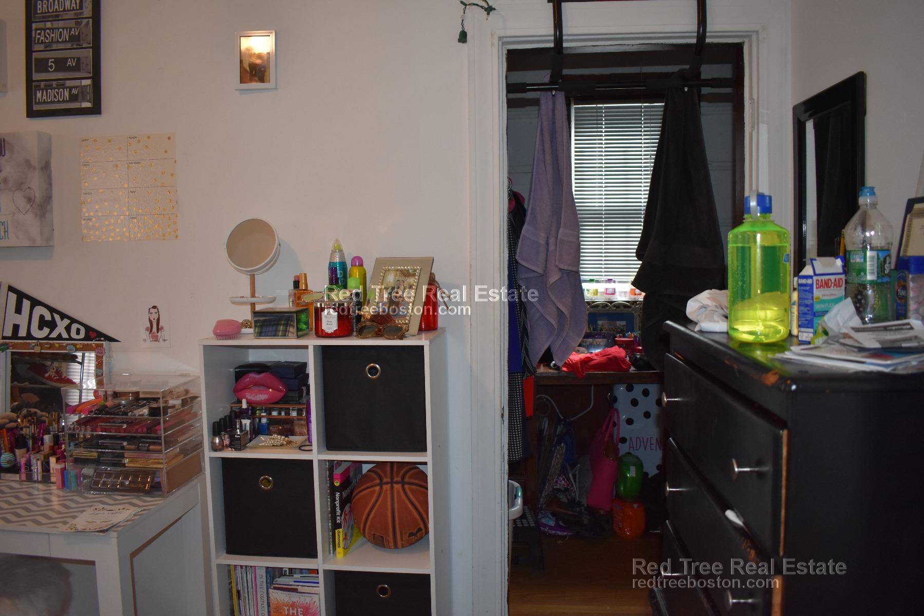 530 Cambridge St, Allston