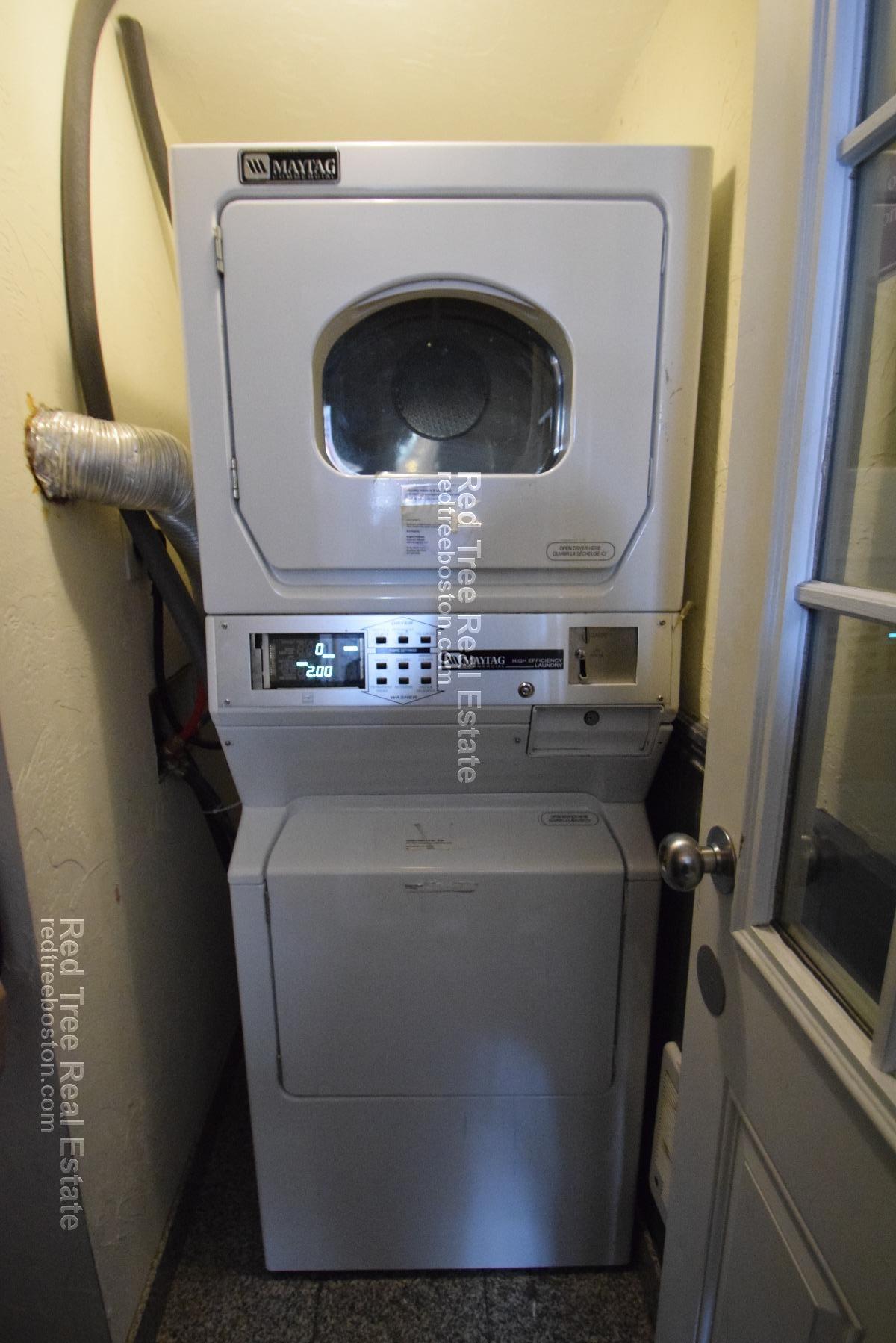 191 Winthrop Rd, Brookline Hills