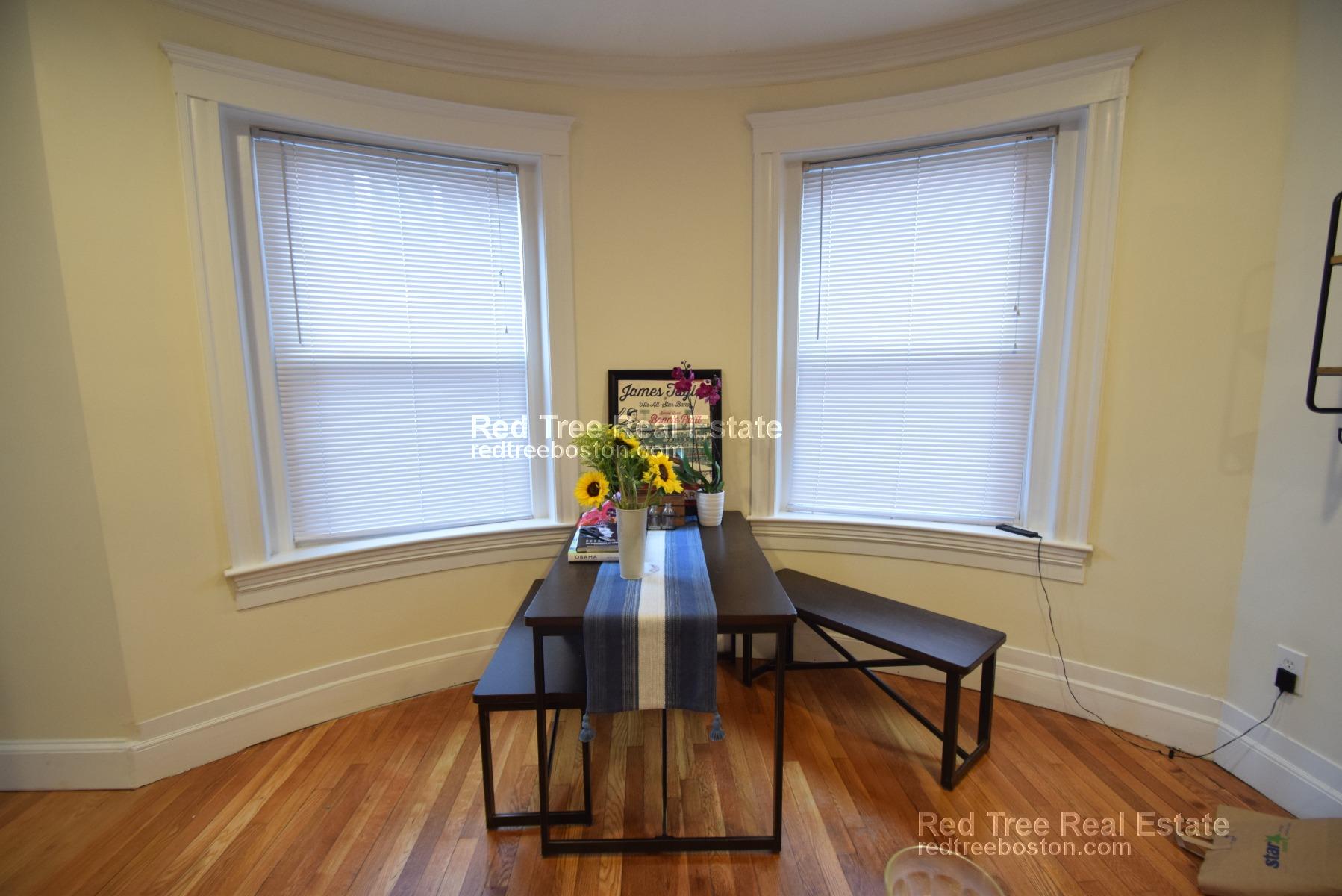 191 Winthrop Rd, Brookline Hills