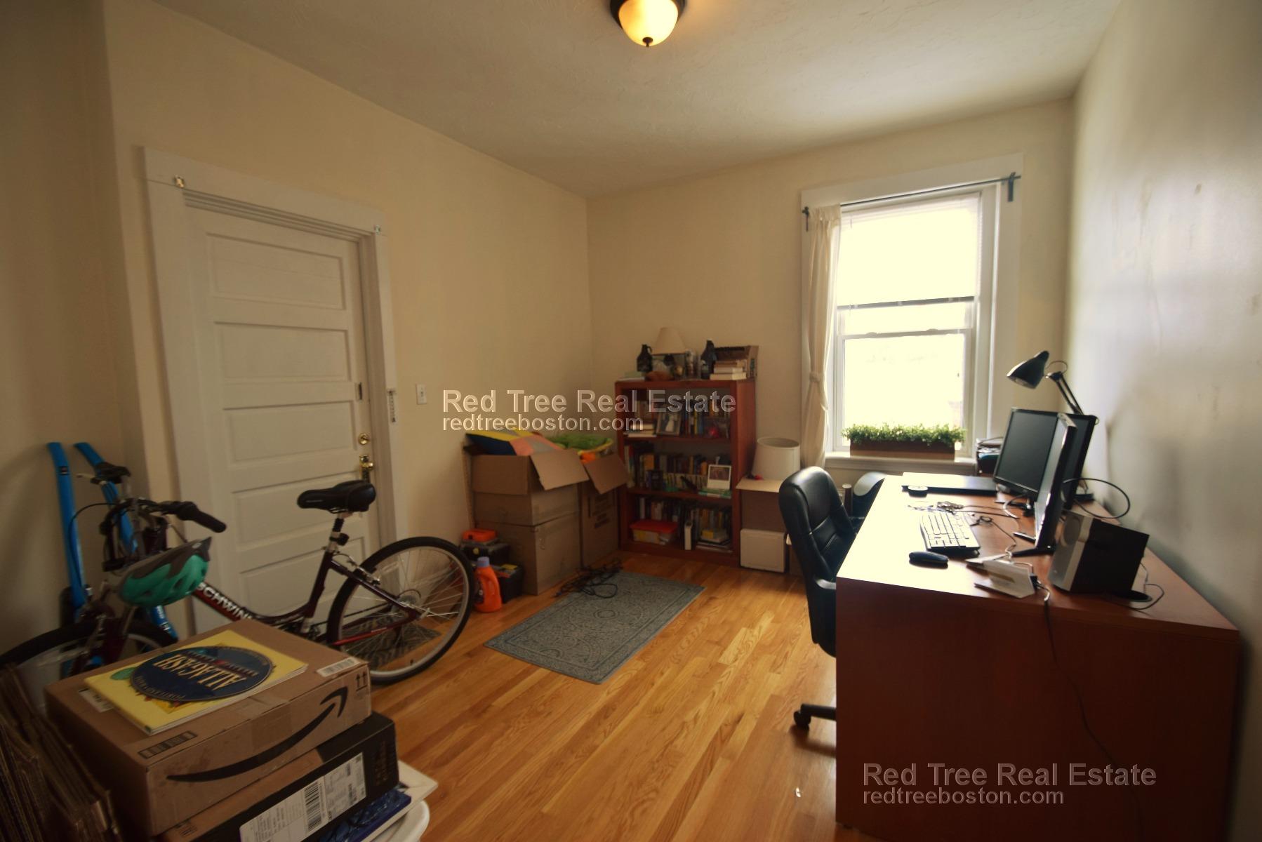 191 Winthrop Rd, Brookline Hills