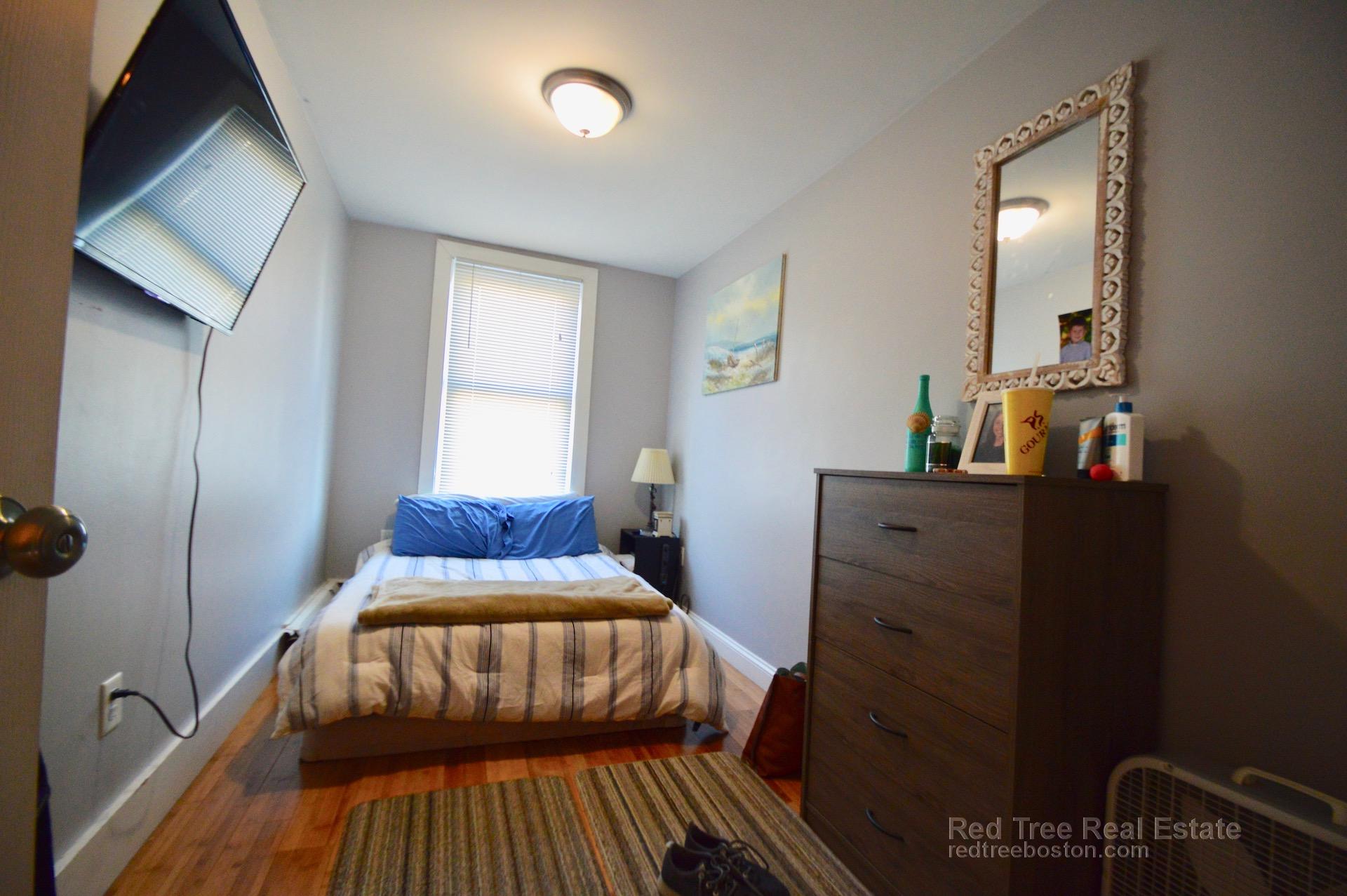 15 Havre St, East Boston