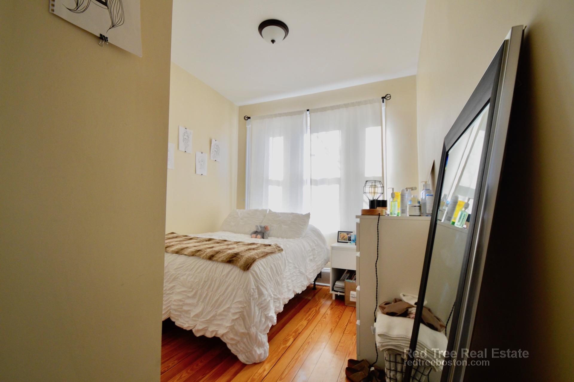 72 Prescott St, East Boston