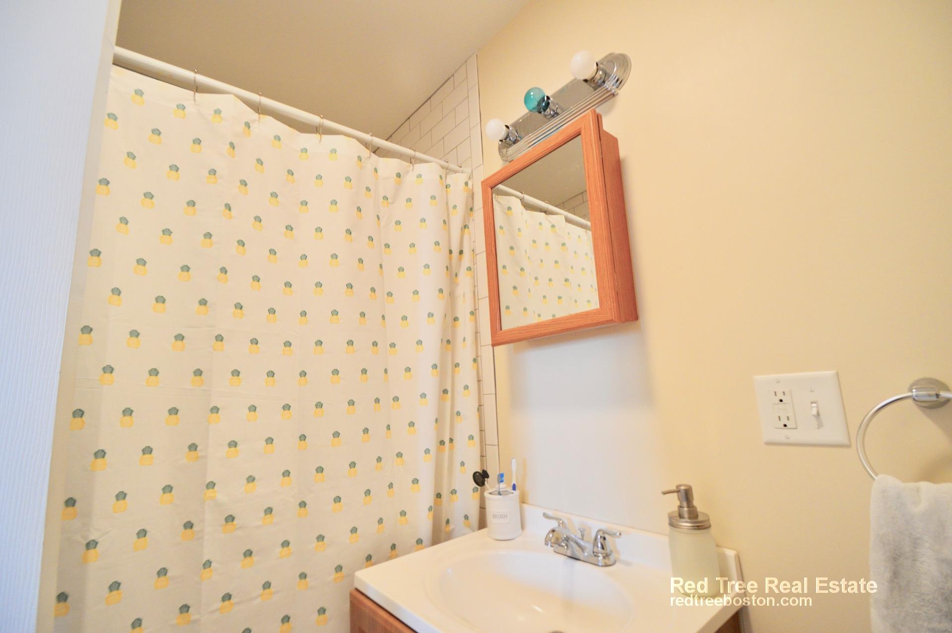 72 Prescott St, East Boston