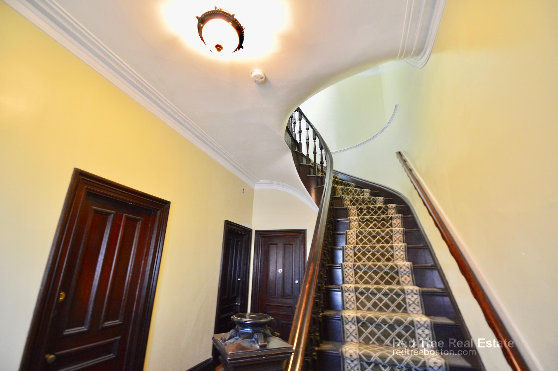 809 Saratoga St, East Boston