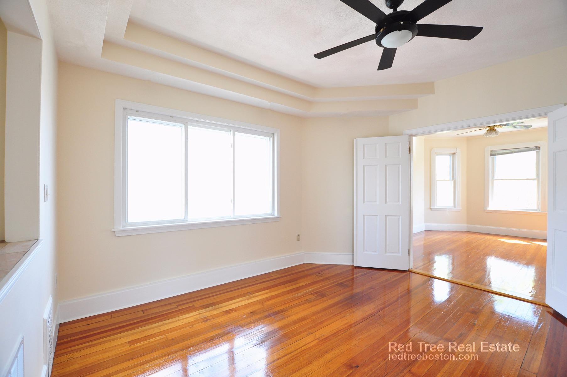 756 Saratoga St, East Boston