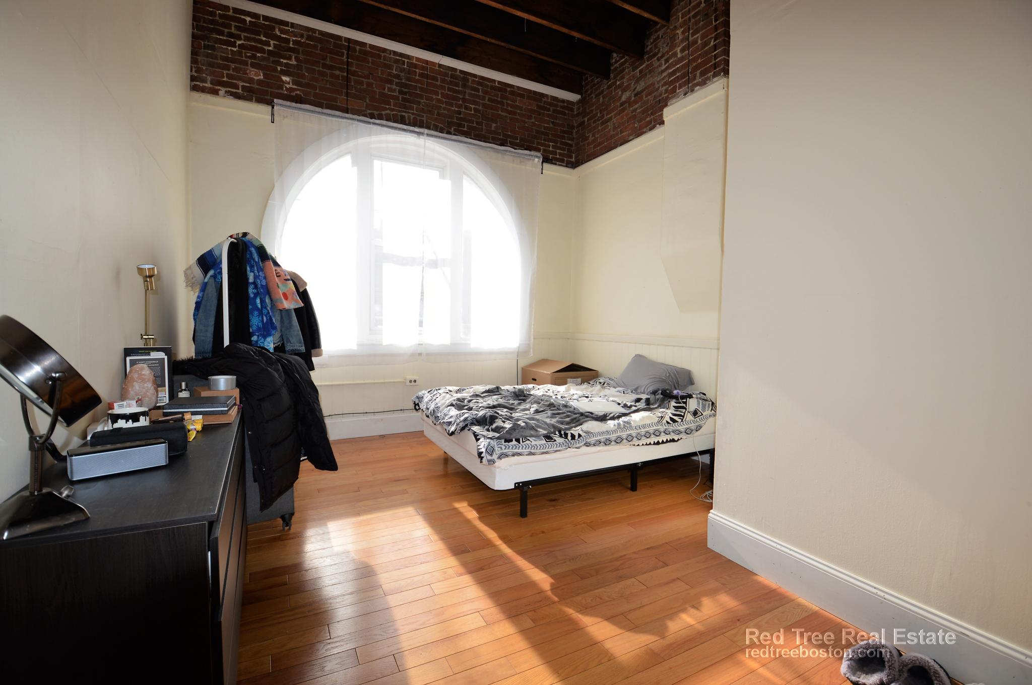 25 Saint Marys Ct, Coolidge Corner