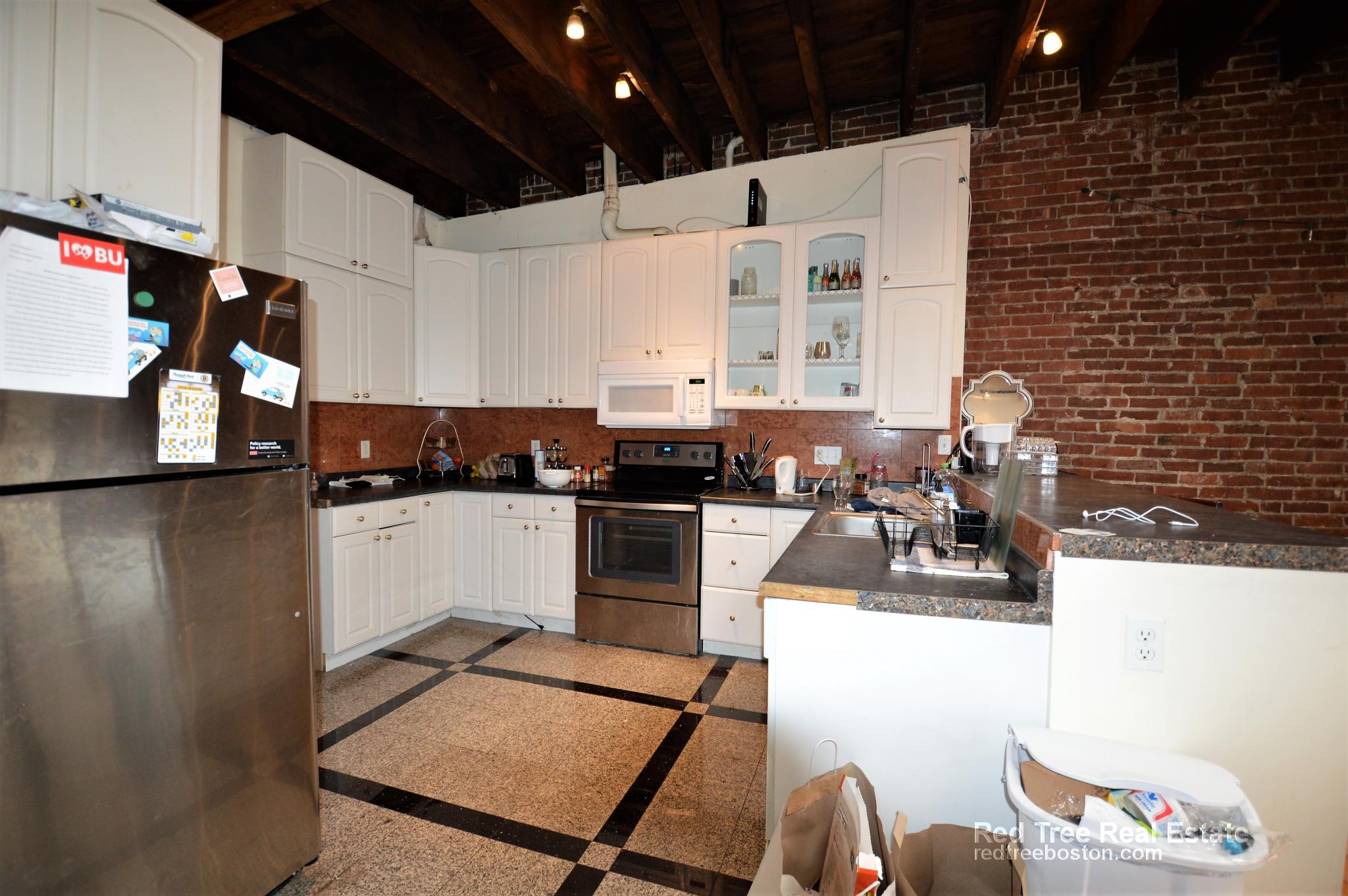 25 Saint Marys Ct, Coolidge Corner