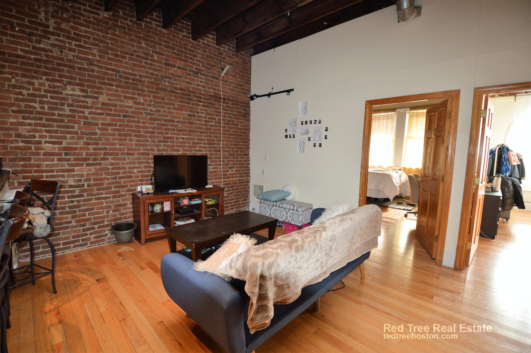 25 Saint Marys Ct, Coolidge Corner