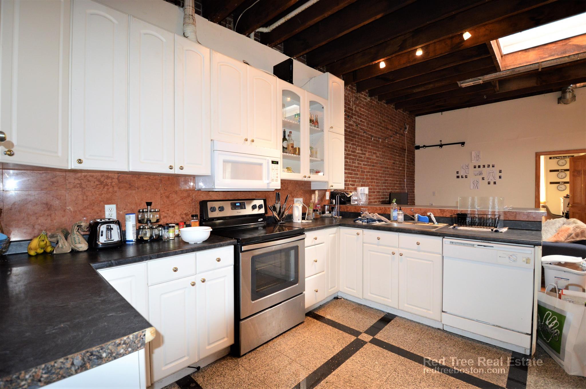 25 Saint Marys Ct, Coolidge Corner