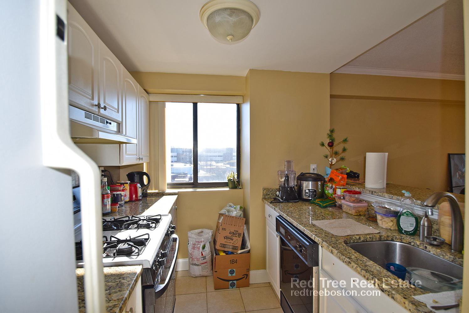 15 North Beacon St, Allston