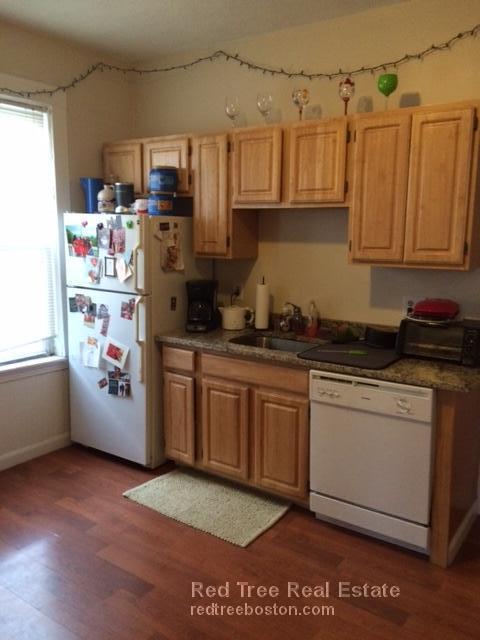 528 Cambridge St, Allston