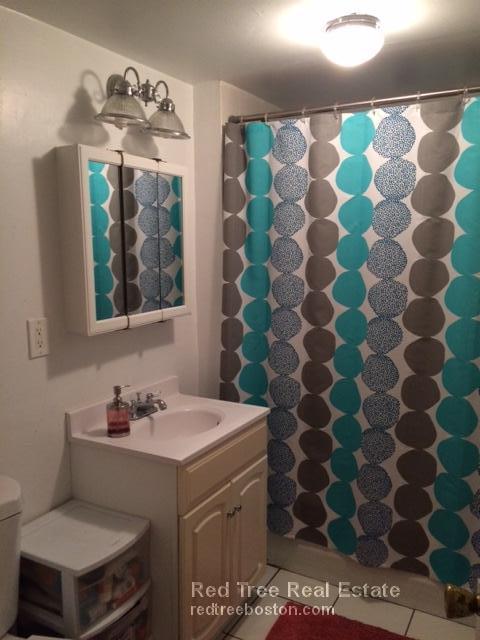 528 Cambridge St, Allston