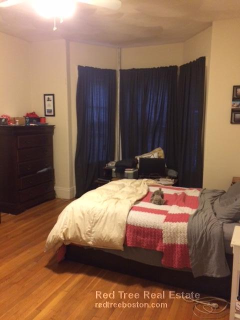 528 Cambridge St, Allston