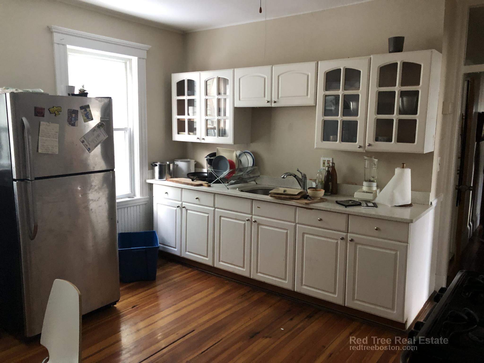 8 Olmstead St, Jamaica Plain