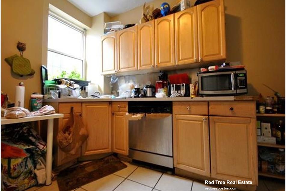 17 Highgate St, Allston