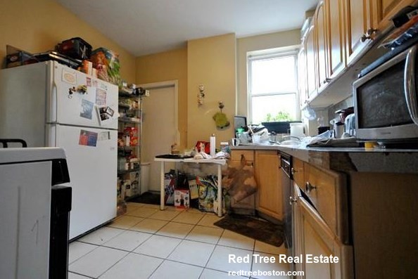 17 Highgate St, Allston