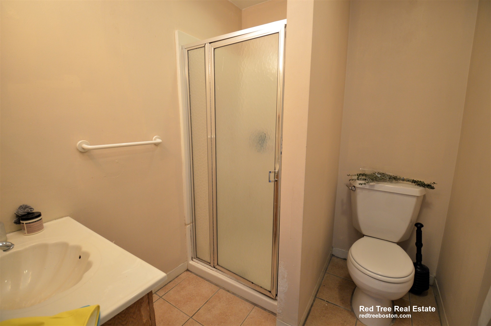 10 Strathmore Rd, Brookline Hills