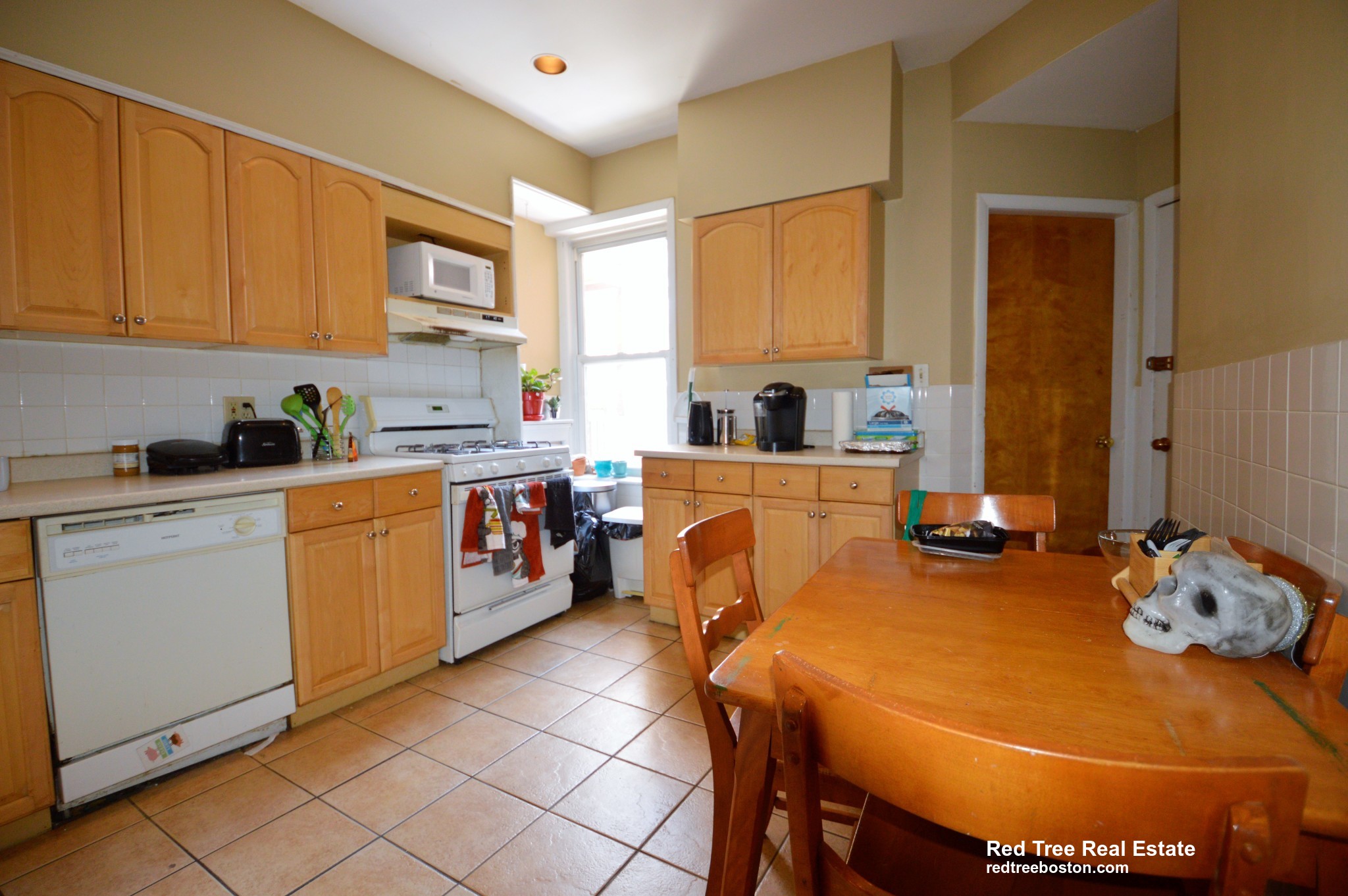 10 Strathmore Rd, Brookline Hills