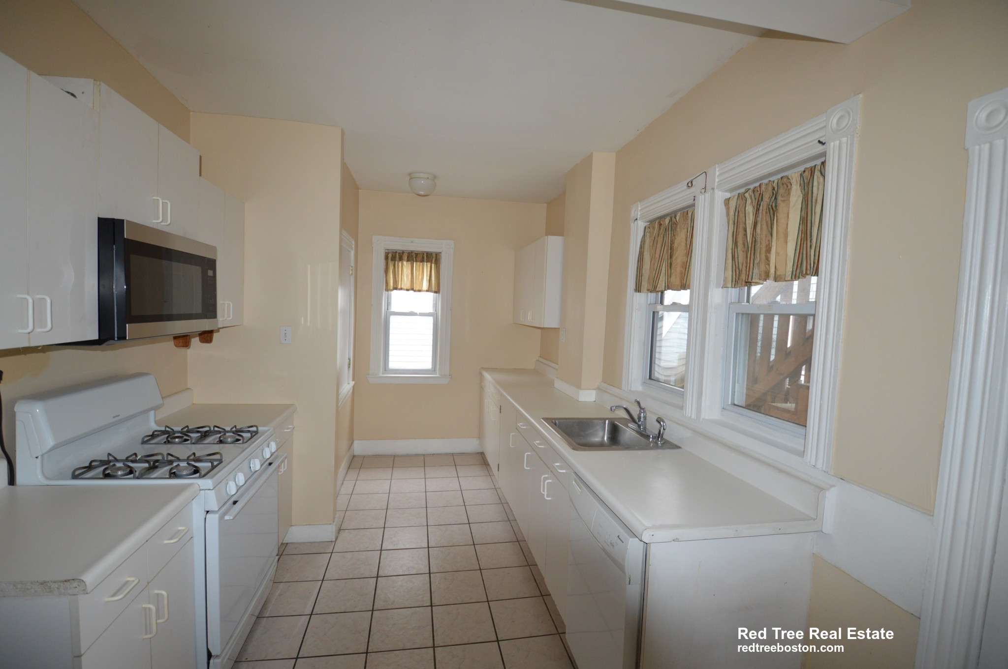 3 Washburn Ter, Brookline Village