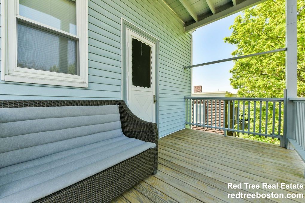 11 Parkton Rd, Jamaica Plain