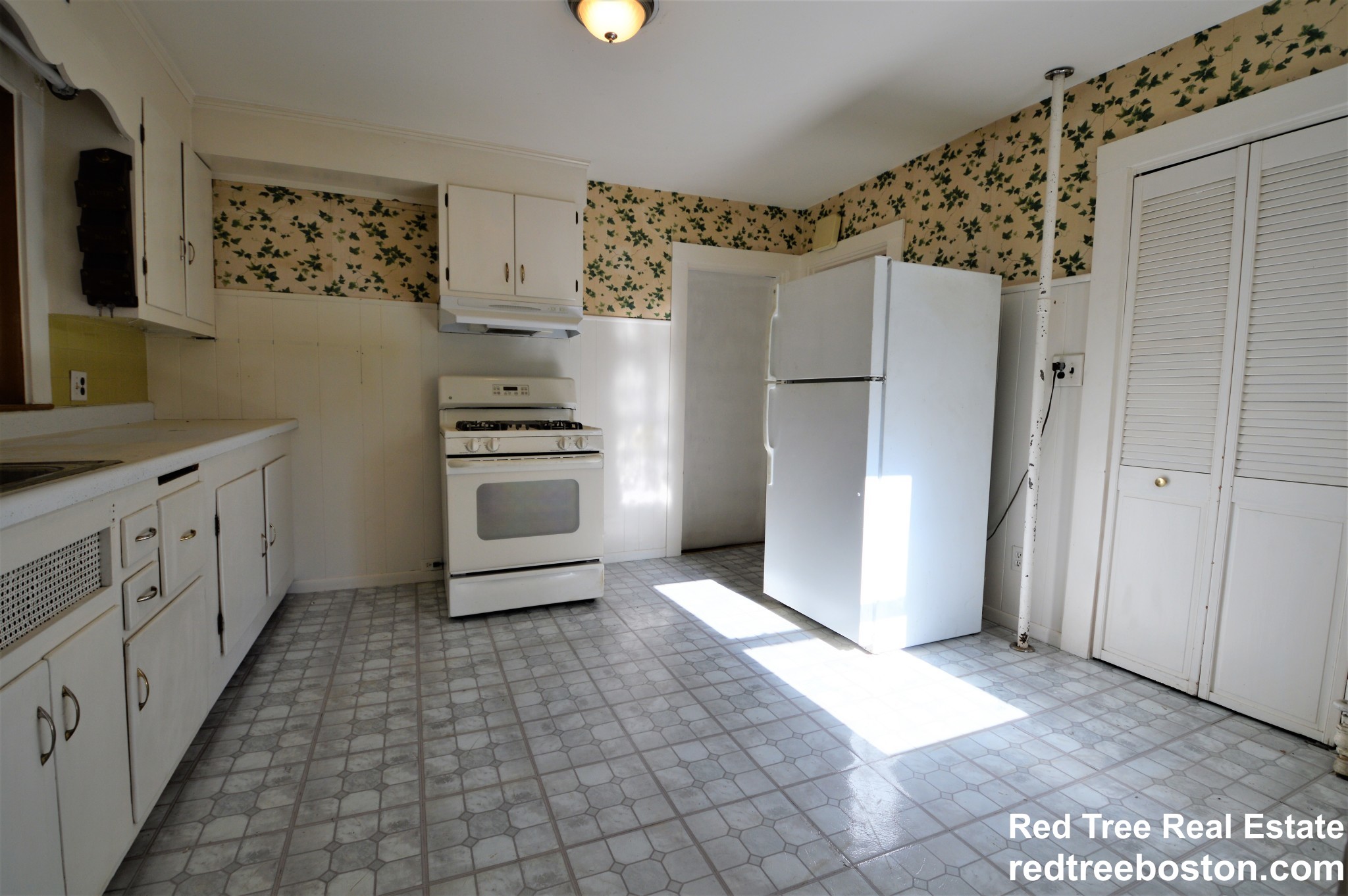 334 River St, Newton