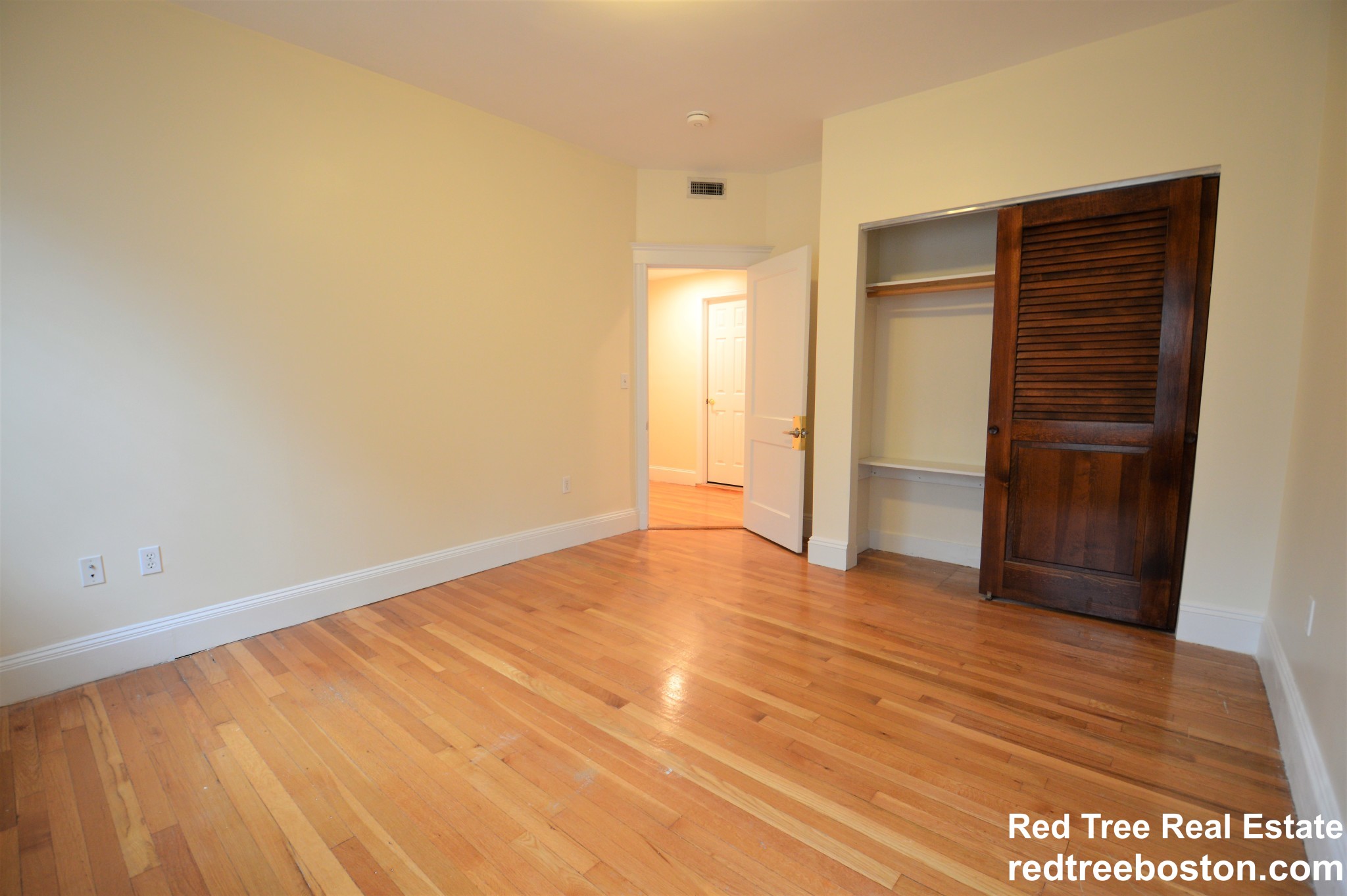 191 Winthrop Rd, Brookline Hills