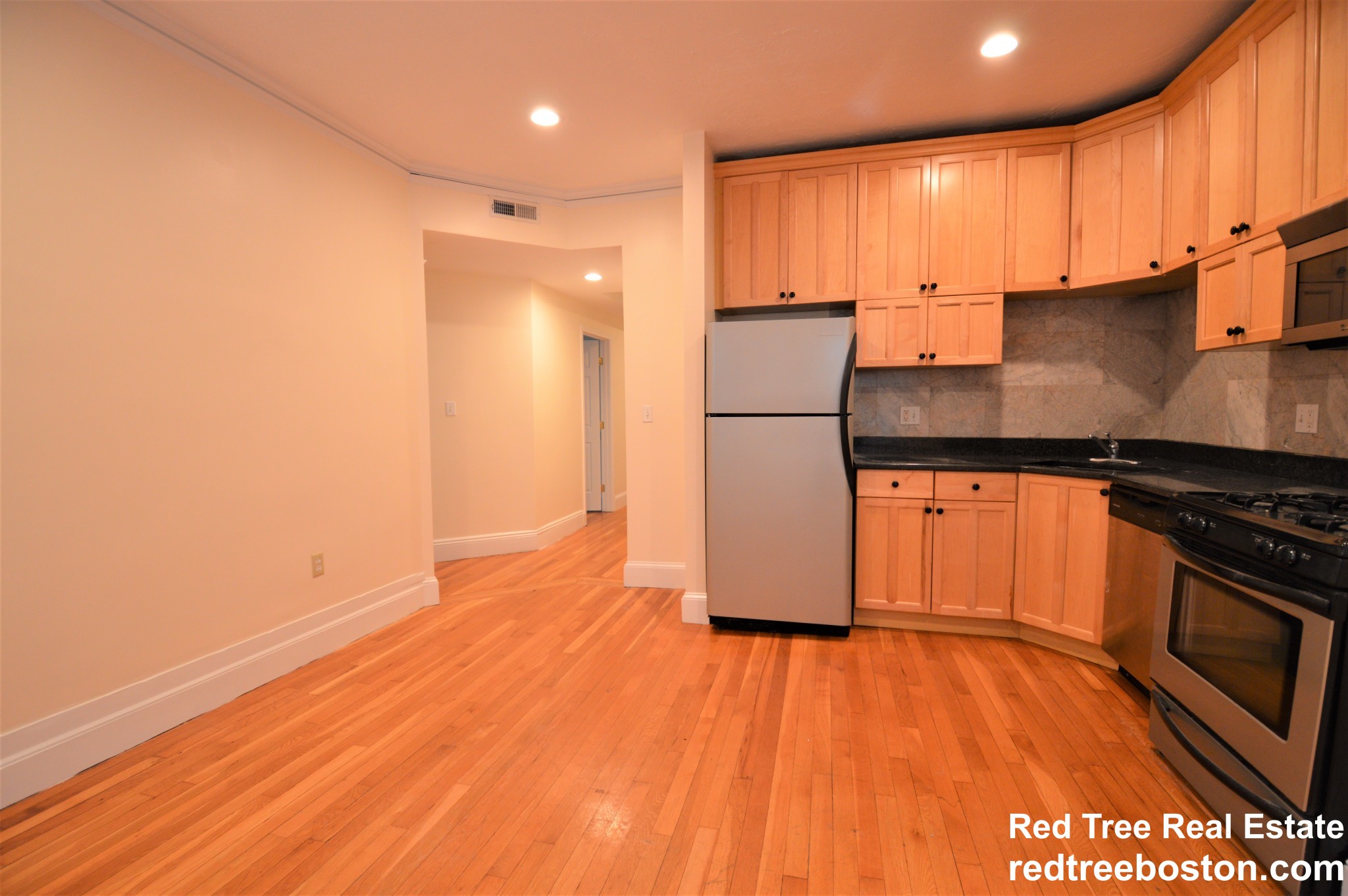 191 Winthrop Rd, Brookline Hills