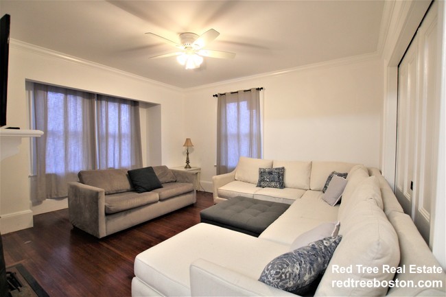 18 Holton St, Allston