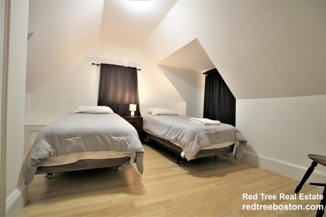 18 Holton St, Allston