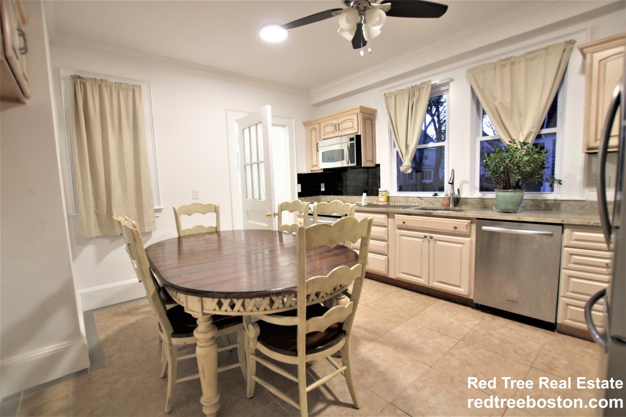 18 Holton St, Allston