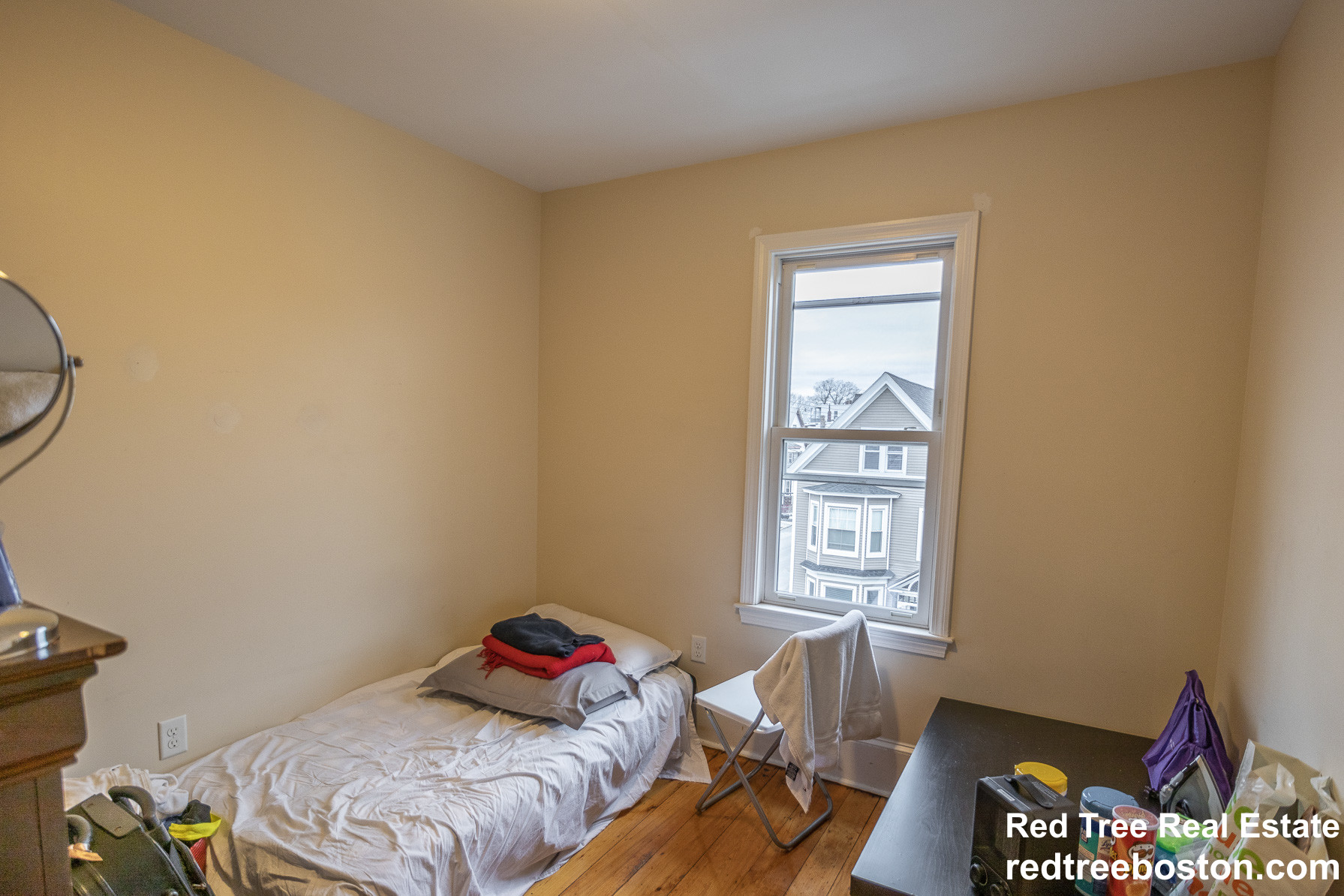 438 Meridian St, East Boston