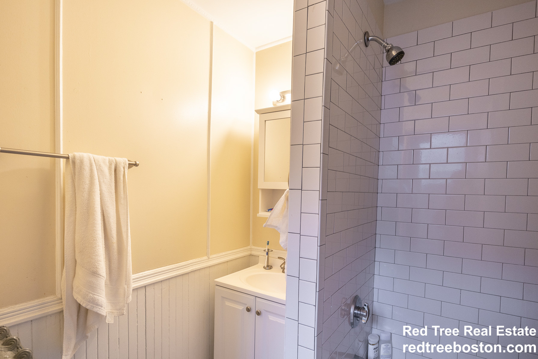 438 Meridian St, East Boston