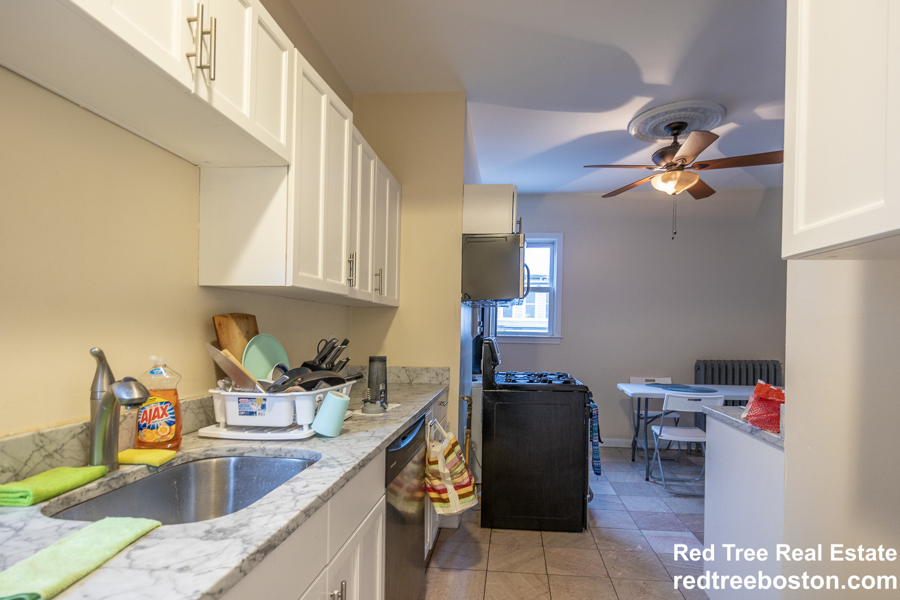 438 Meridian St, East Boston