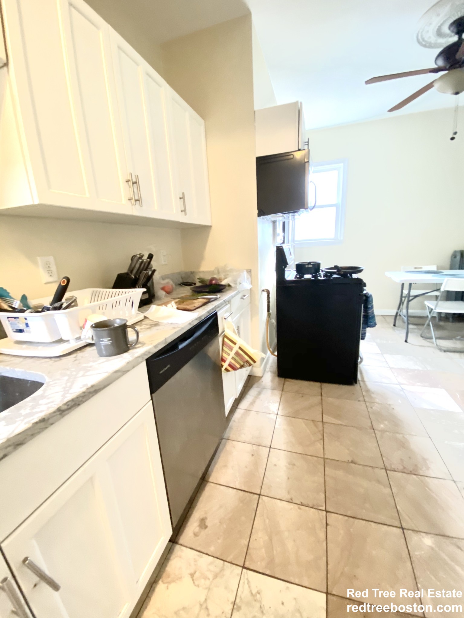 438 Meridian St, East Boston