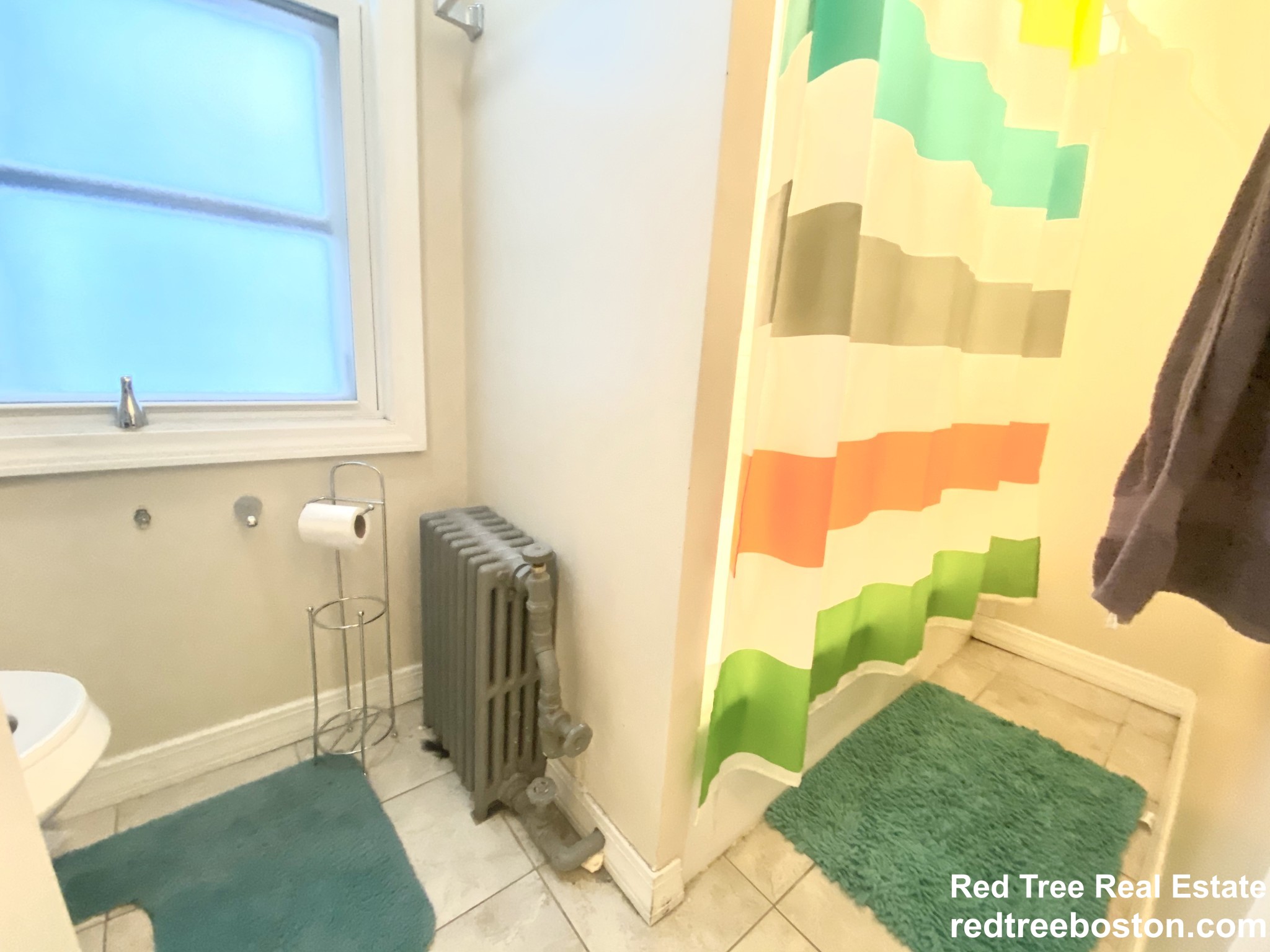 324 Saratoga St, East Boston