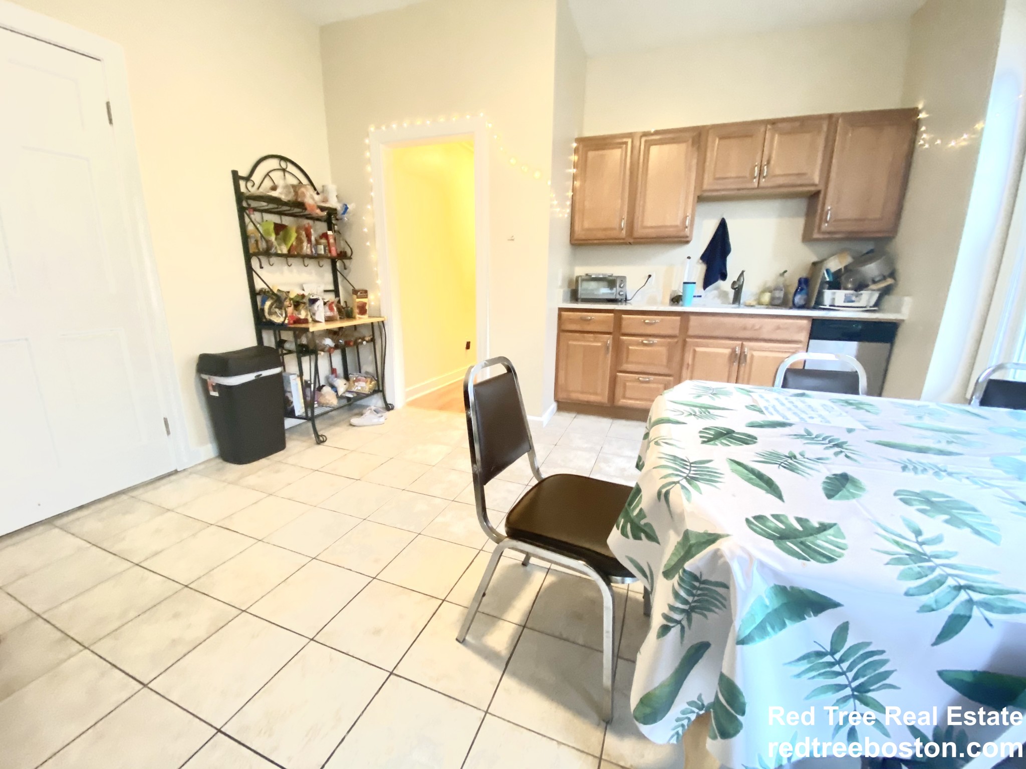 324 Saratoga St, East Boston