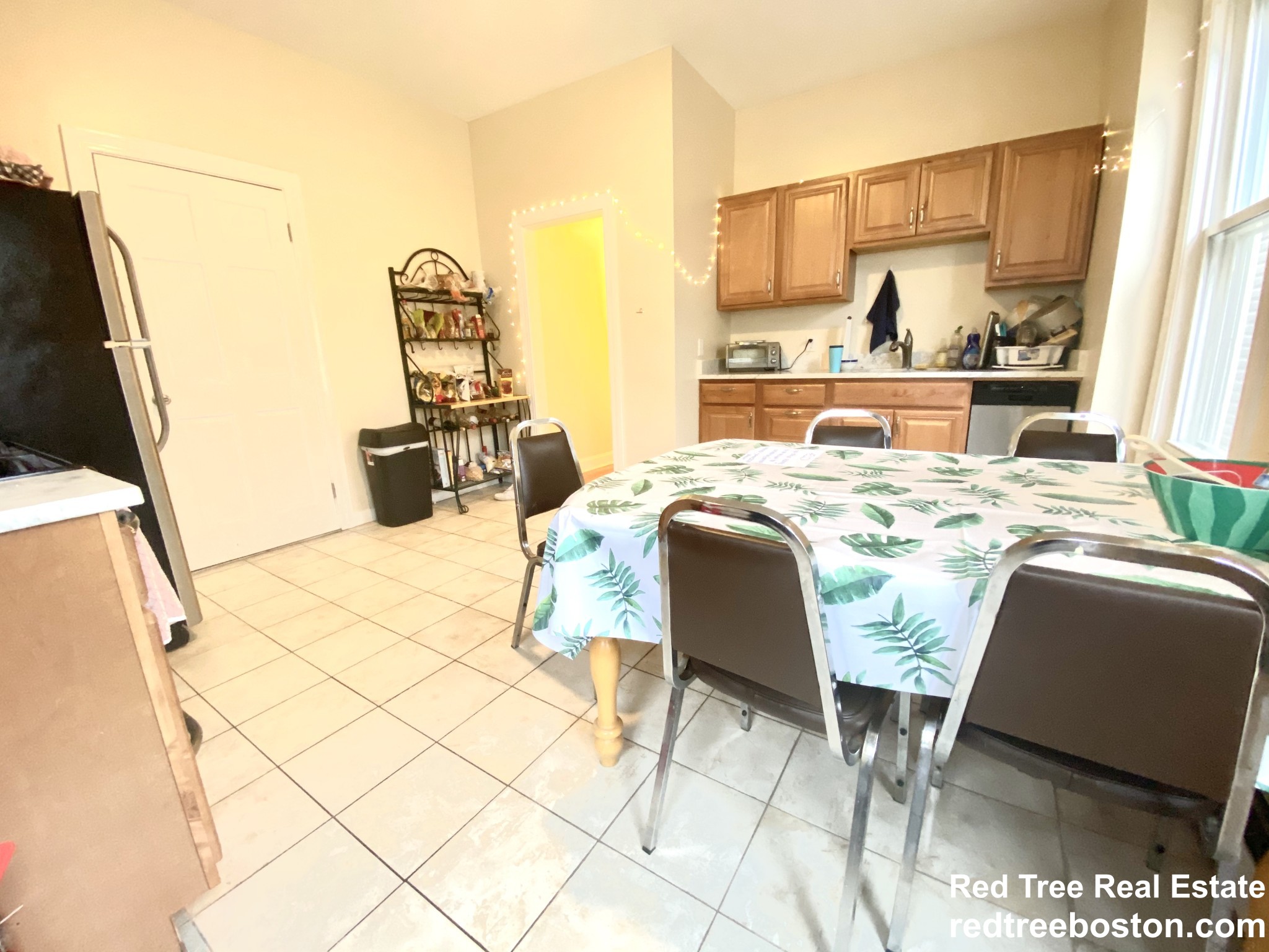 324 Saratoga St, East Boston