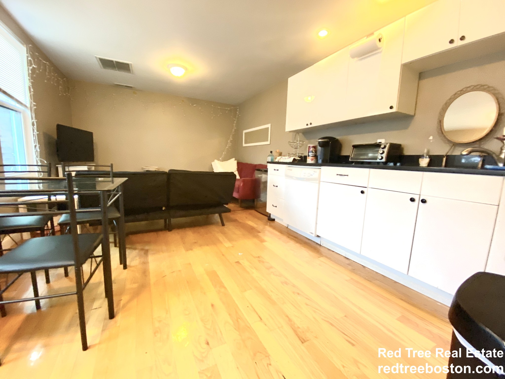 26 Monmouth St, East Boston