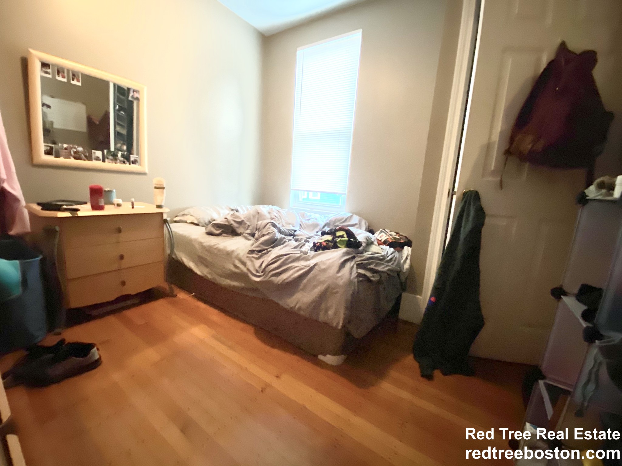 26 Monmouth St, East Boston