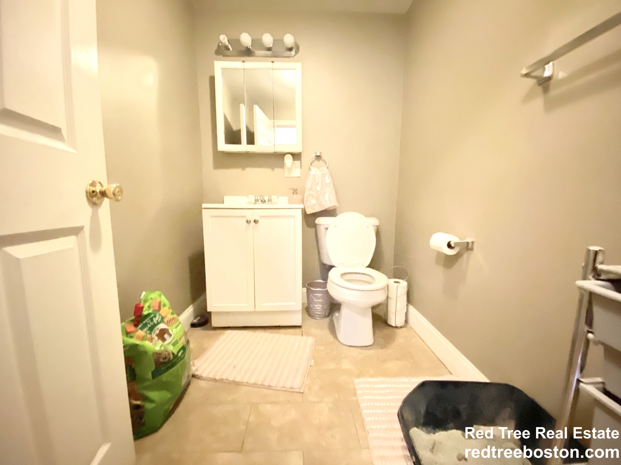 26 Monmouth St, East Boston