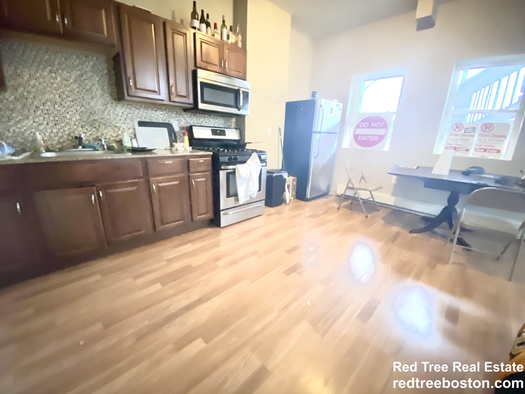 215 Saratoga St, East Boston