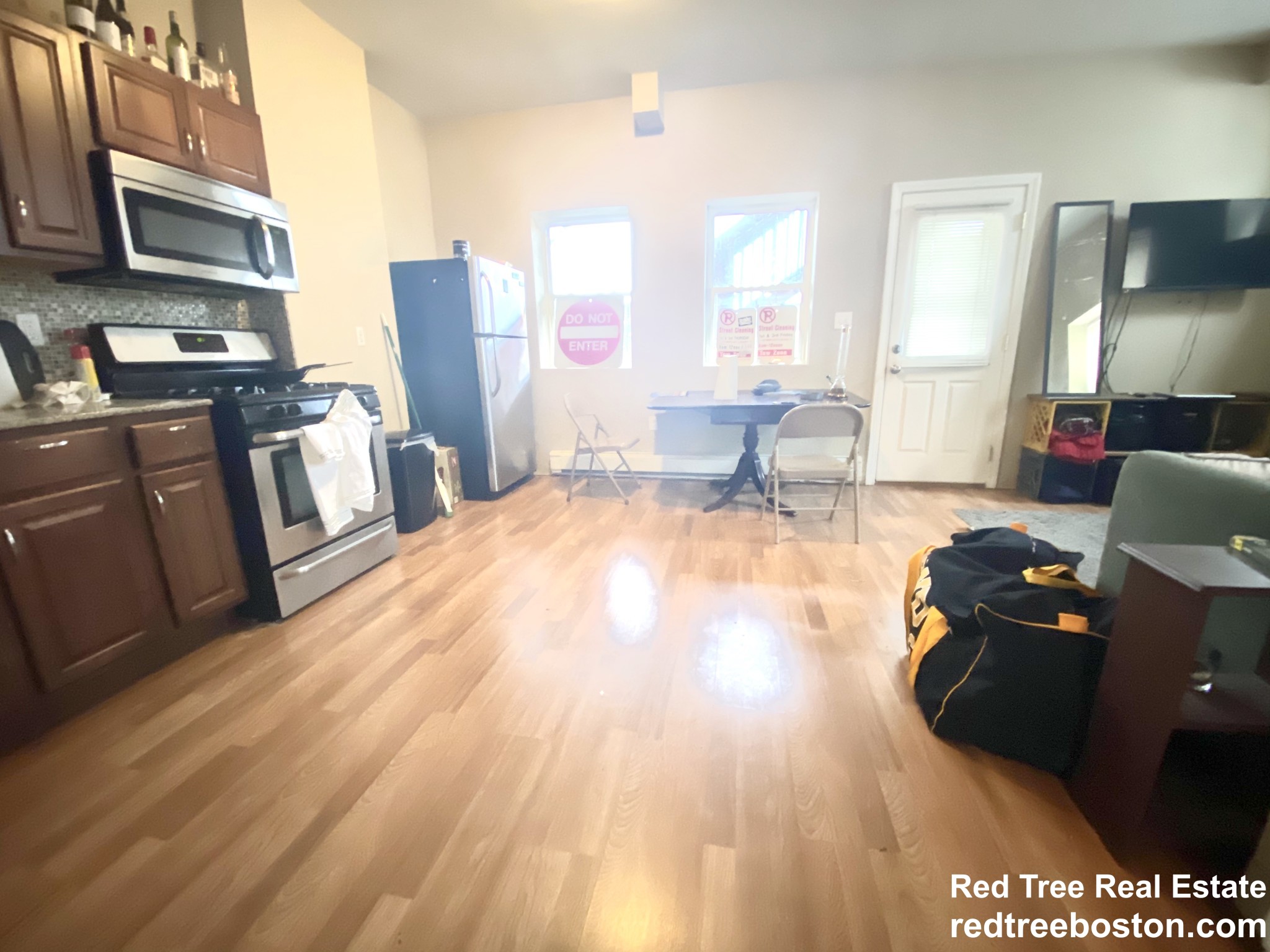 215 Saratoga St, East Boston